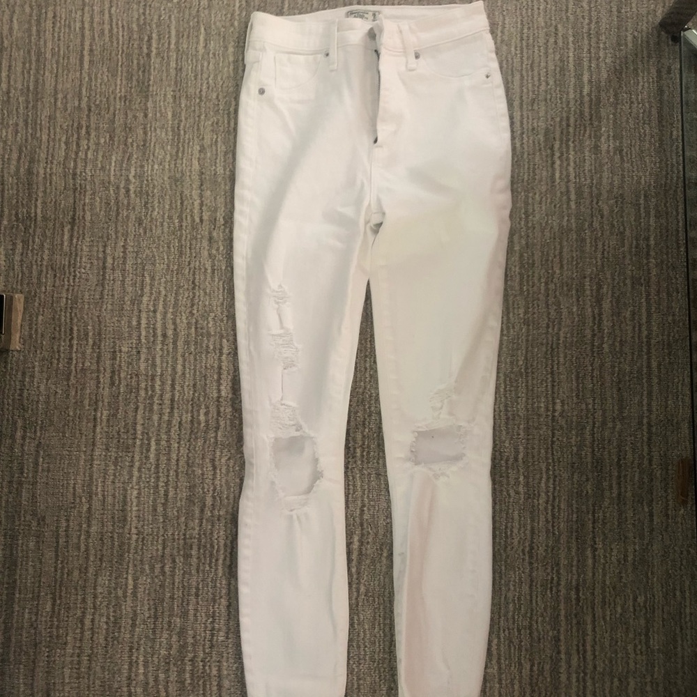 Abercrombie: White ripped jeans
